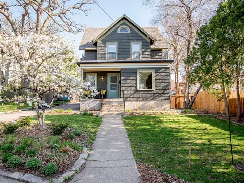 85 Clarence Ave SE, Minneapolis, MN 55414