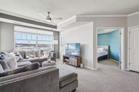 10035 City Walk Dr #202, Woodbury, MN 55129