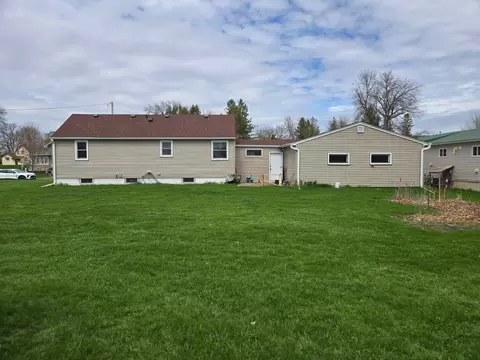 660 Oak St, Baldwin, WI 54002 photo 3