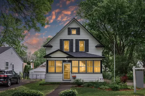 958 Allen Ave, West Saint Paul, MN 55118
