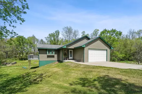 8399 Shields Ct, Lonsdale, MN 55046
