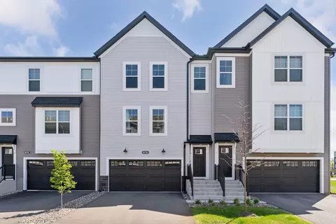 8678 London Cir NE #B, Blaine, MN 55449