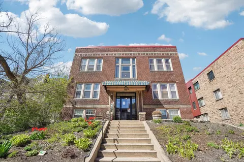 522 Ridgewood Ave #1, Minneapolis, MN 55403