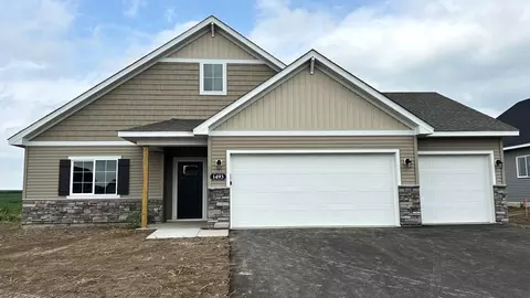 1493 Raccoon Ln, New Richmond, WI 54017
