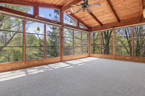 2316 Carver Ave E, Maplewood, MN 55119