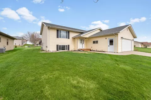 Exterior - 360 River Bluff Dr, Windom, MN 56101 photo 3 of 11