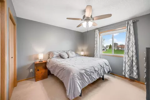Bedroom - 360 River Bluff Dr, Windom, MN 56101 photo 3 of 7