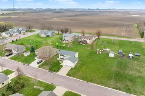 View/Area - 360 River Bluff Dr, Windom, MN 56101 photo 8 of 11