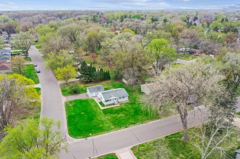 8101 64th Ave N, Brooklyn Park, MN 55428