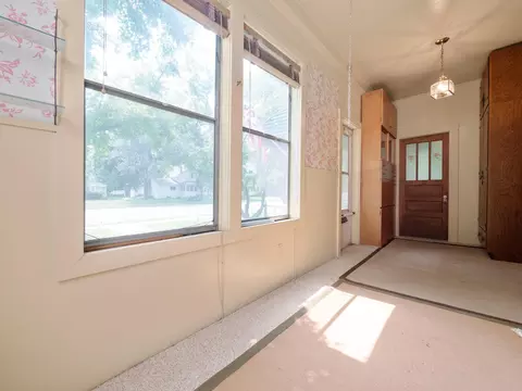Entry Way - 1402 Broadway, Wheaton, MN 56296 photo 3 of 7