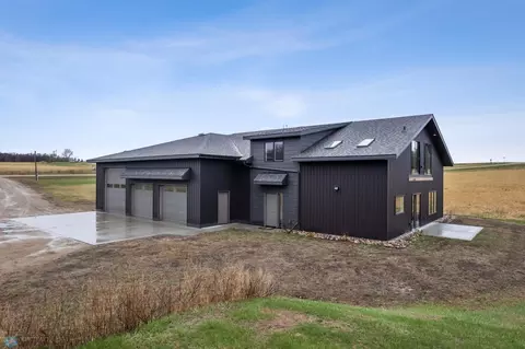 11395 Creek View Dr, Pelican Rapids, MN 56572