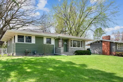 6260 Jupiter Rd NE, Fridley, MN 55432