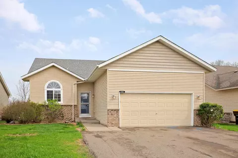1129 Village St SE, New Prague, MN 56071