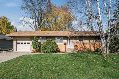 2709 W Armour Ter, Saint Anthony, MN 55418