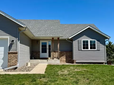 511 Grindstone Ln, Dundas, MN 55019 photo 2