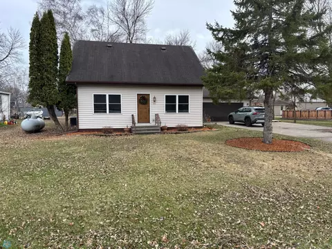 516 Vance Ave S, Erskine, MN 56535
