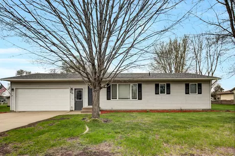 430 1st St SW, Richmond, MN 56368