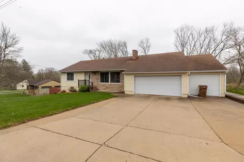 1505 16th St SW, Austin, MN 55912 photo 2