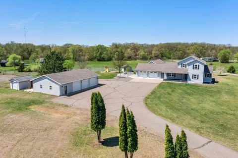 5015 Hidden Acres Cir, Saint Cloud, MN 56301