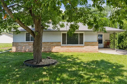 301 Butler Ave E, West Saint Paul, MN 55118