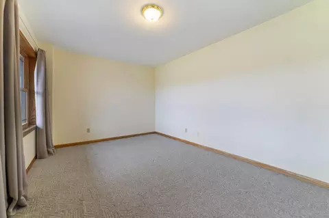 Bedroom - 5676 Mcquade Rd, Duluth, MN 55804 photo 3 of 6