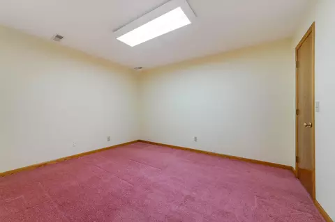 Bedroom - 5676 Mcquade Rd, Duluth, MN 55804 photo 6 of 6