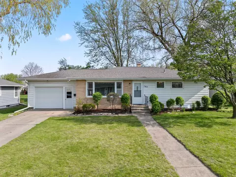543 East Ln, Saint Charles, MN 55972