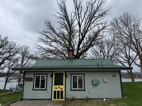 23 N Beaver Lake Rd, New Richland, MN 56072