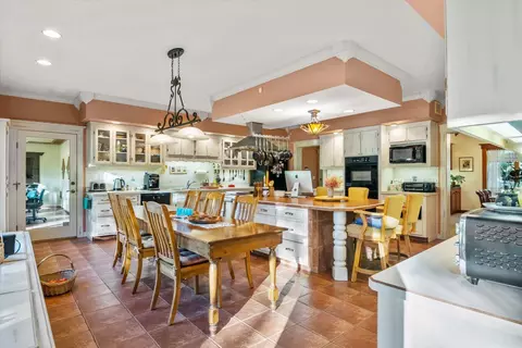 4151 Rice St, Shoreview, MN 55126