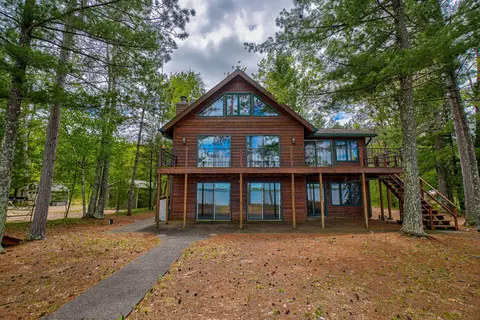 10121 N Comstock Rd, Hayward, WI 54843