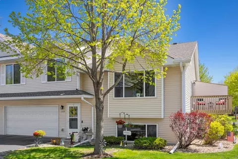 1333 S Trail Dr, Faribault, MN 55021 photo 3