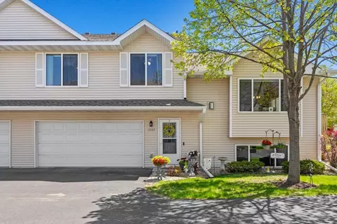 1333 S Trail Dr, Faribault, MN 55021