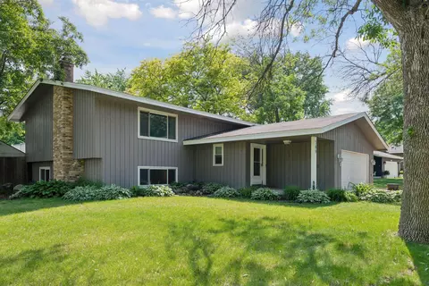 509 Del Rio Dr, Chanhassen, MN 55317