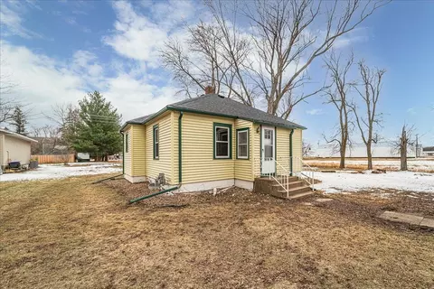 830 W 3rd St, Rush City, MN 55069
