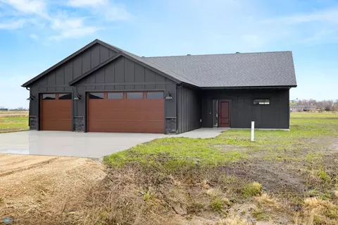 106 Neuman Blvd, Colfax, ND 58018