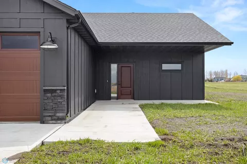 Exterior - 106 Neuman Blvd, Colfax, ND 58018 photo 3 of 3