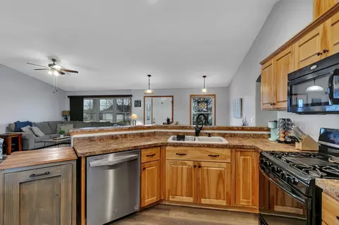 2208 23rd St SW, Willmar, MN 56201 photo 10