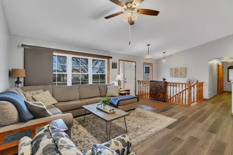 2208 23rd St SW, Willmar, MN 56201 photo 6
