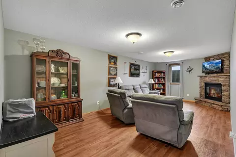 2208 23rd St SW, Willmar, MN 56201 photo 25