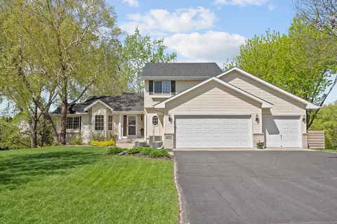 15777 Cardinal Cir, Rosemount, MN 55068
