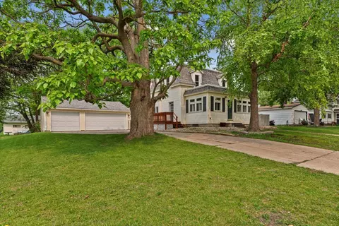 Exterior - 314 4th Ave SE, Mapleton, MN 56065 photo 2 of 4