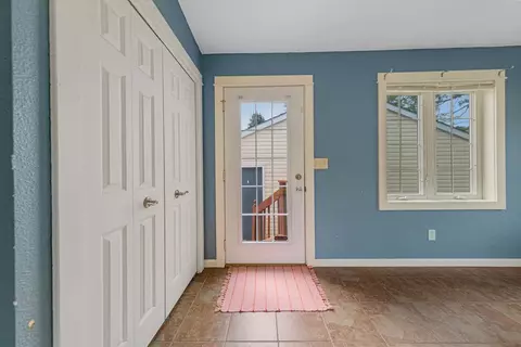 Entry Way - 314 4th Ave SE, Mapleton, MN 56065 photo 1 of 4