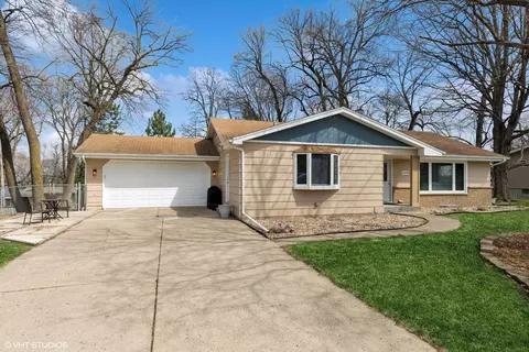 3208 Highland Dr, Burnsville, MN 55337