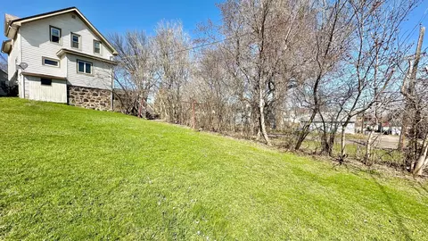 Exterior - 2856 Wicklow St, Duluth, MN 55806 photo 4 of 12