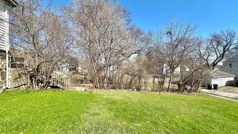 Exterior - 2856 Wicklow St, Duluth, MN 55806 photo 5 of 12