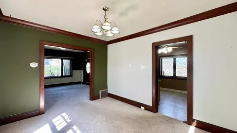 Living - 2856 Wicklow St, Duluth, MN 55806 photo 1 of 3