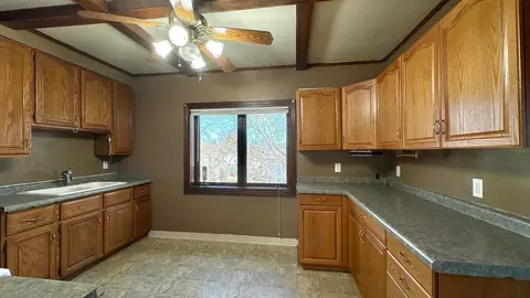 Kitchen - 2856 Wicklow St, Duluth, MN 55806 photo 5 of 5