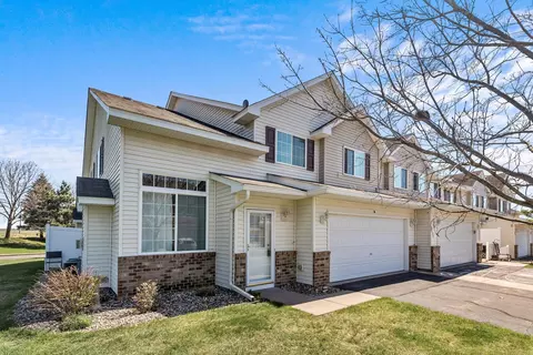 3560 Sterling Heights Dr #A, River Falls, WI 54022