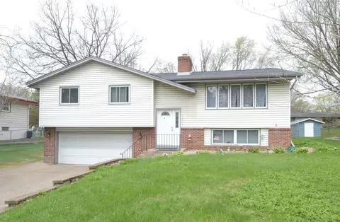8608 49th Ave N, New Hope, MN 55428