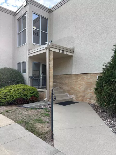 1911 Viking Dr NW #16, Rochester, MN 55901